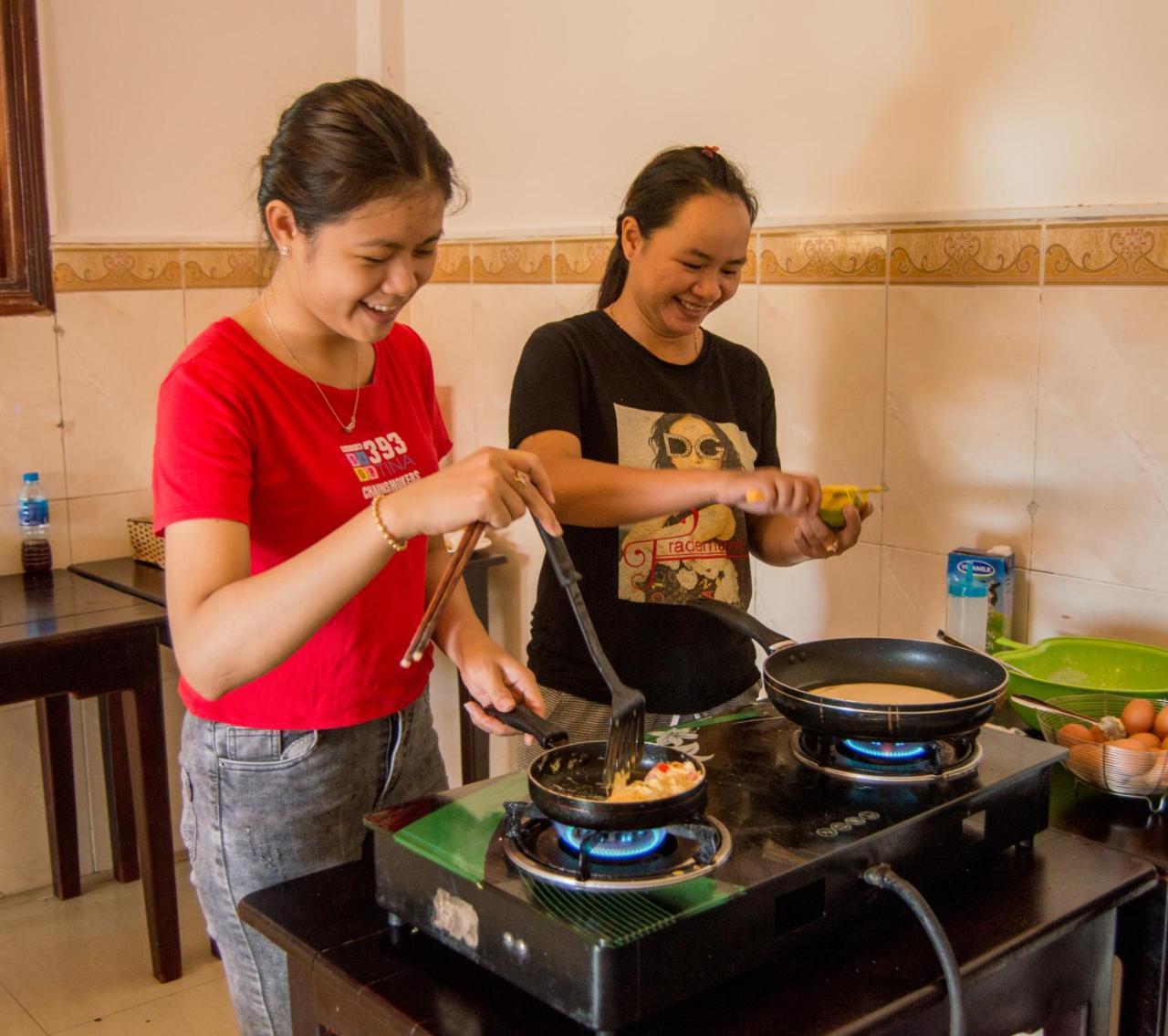 Dk'S Backpacker Hotel Hoi An Bagian luar foto