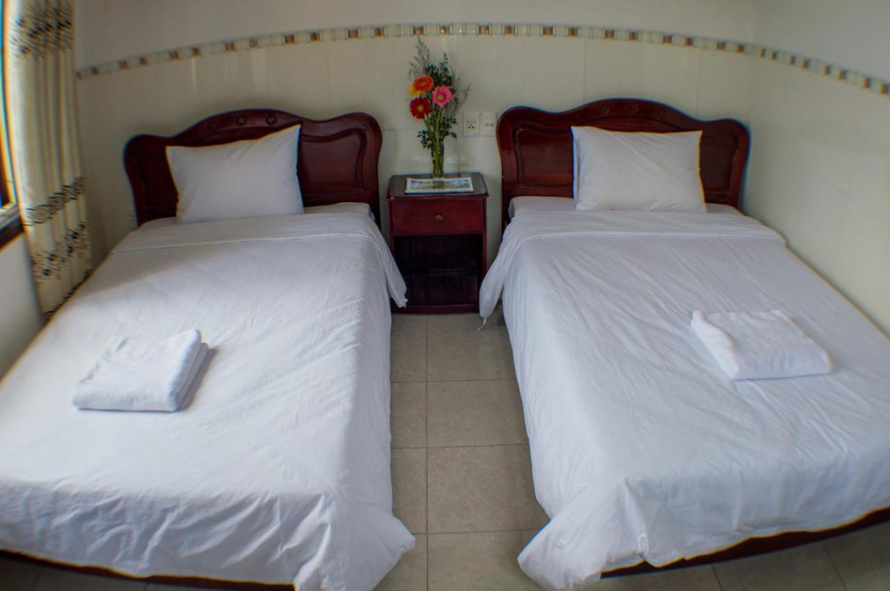 Dk'S Backpacker Hotel Hoi An Bagian luar foto