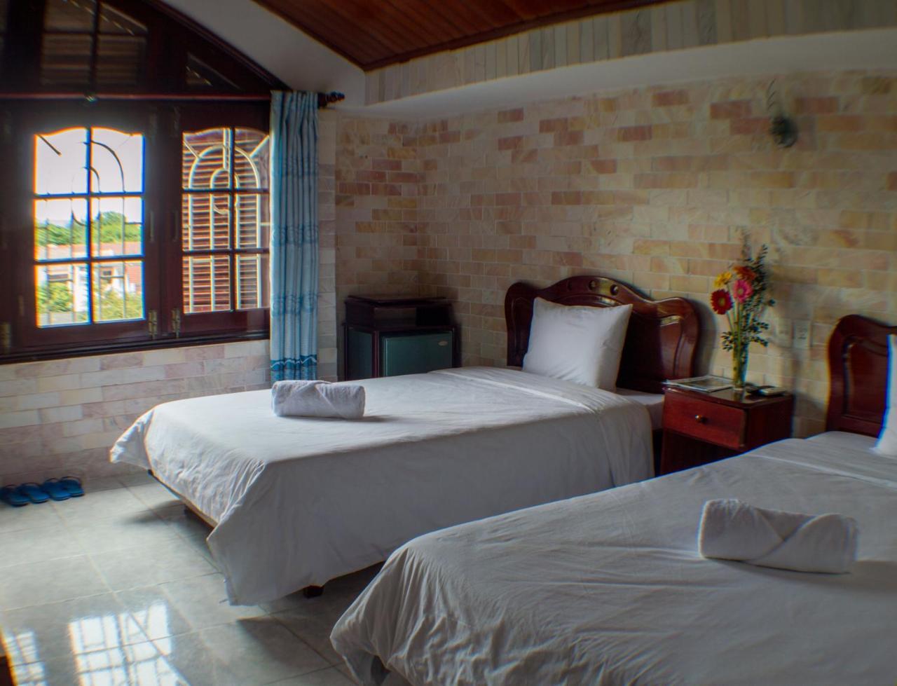 Dk'S Backpacker Hotel Hoi An Bagian luar foto