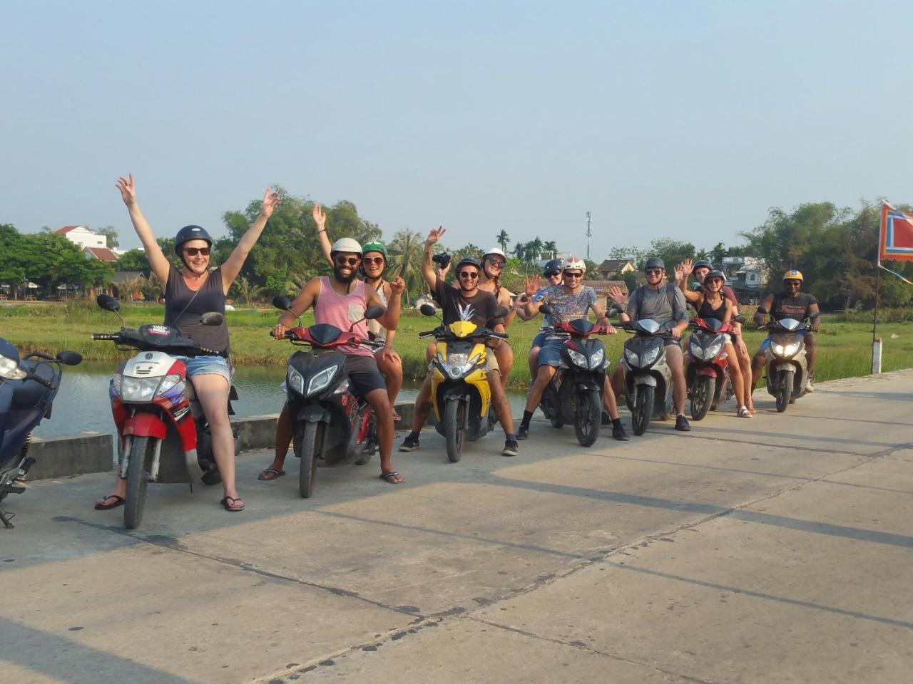 Dk'S Backpacker Hotel Hoi An Bagian luar foto